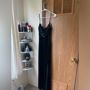 Windsor Emerald Green Velvet Cocktail Dress With Slit Size XS